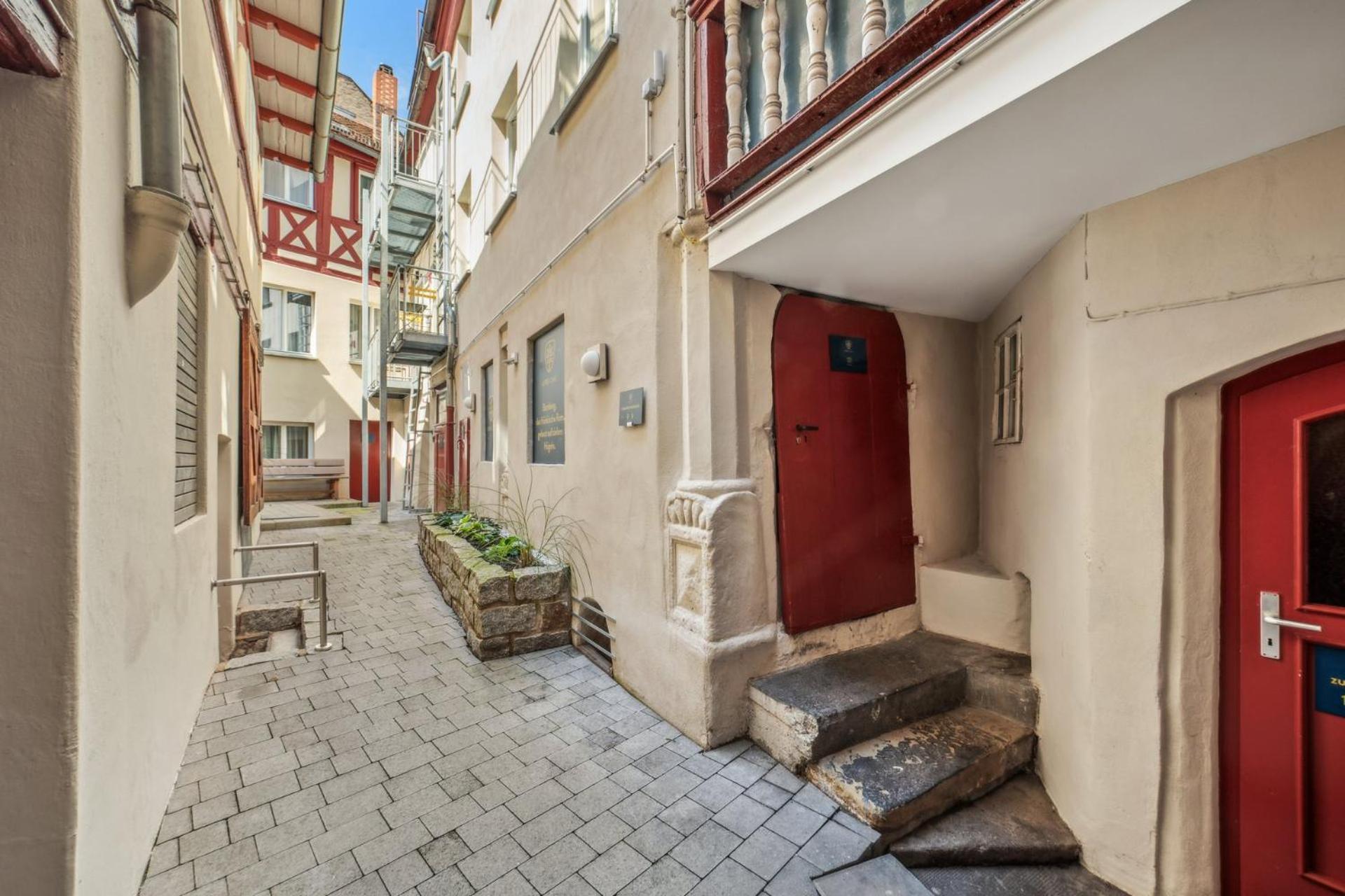 Neu Kapapart15 - 6 Schoene Fewos Mit Einbaukueche, Bad Und Balkon In Der Altstadt Auf Bambergs Insel Exterior photo